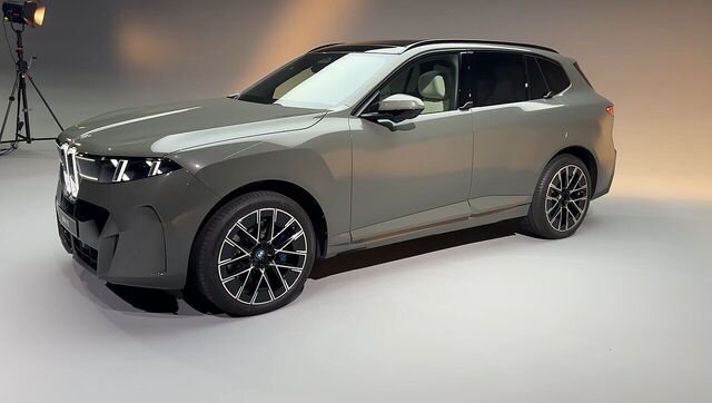 BMW X5 (G65) · front three-quarter