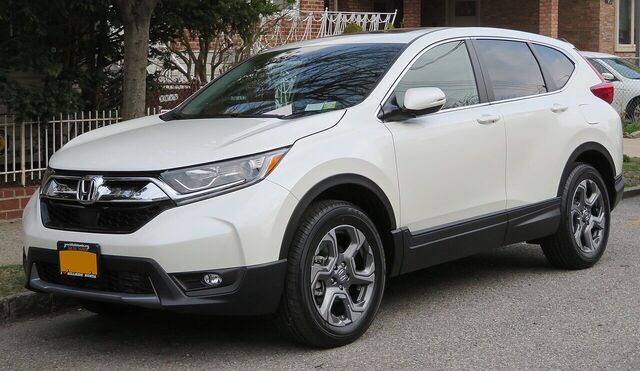 Honda CR-V (RW1), pre- or post-facelift not identified · front three-quarter