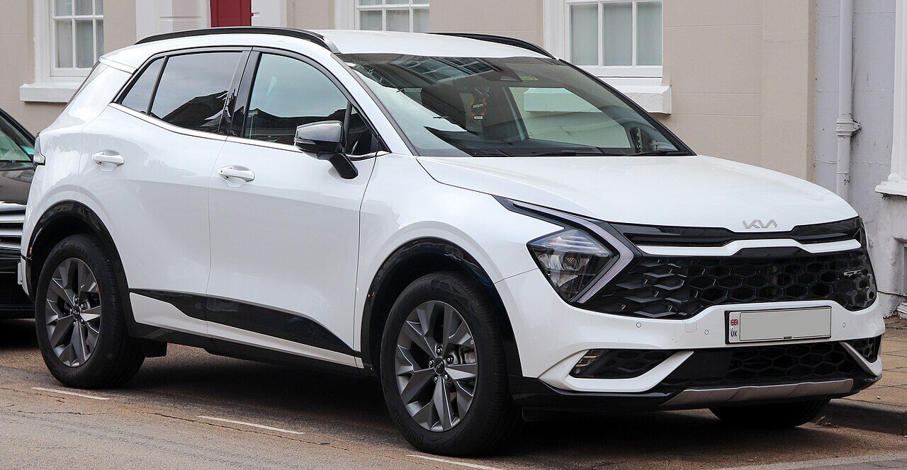 Kia Sportage (NQ5), pre- or post-facelift not identified · front three-quarter