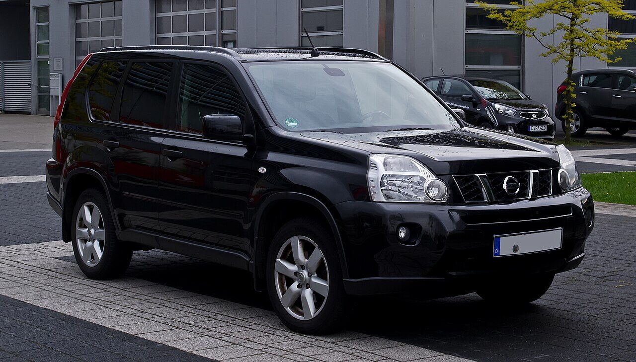 Nissan X-Trail (T31), pre- or post-facelift not identified · front three-quarter