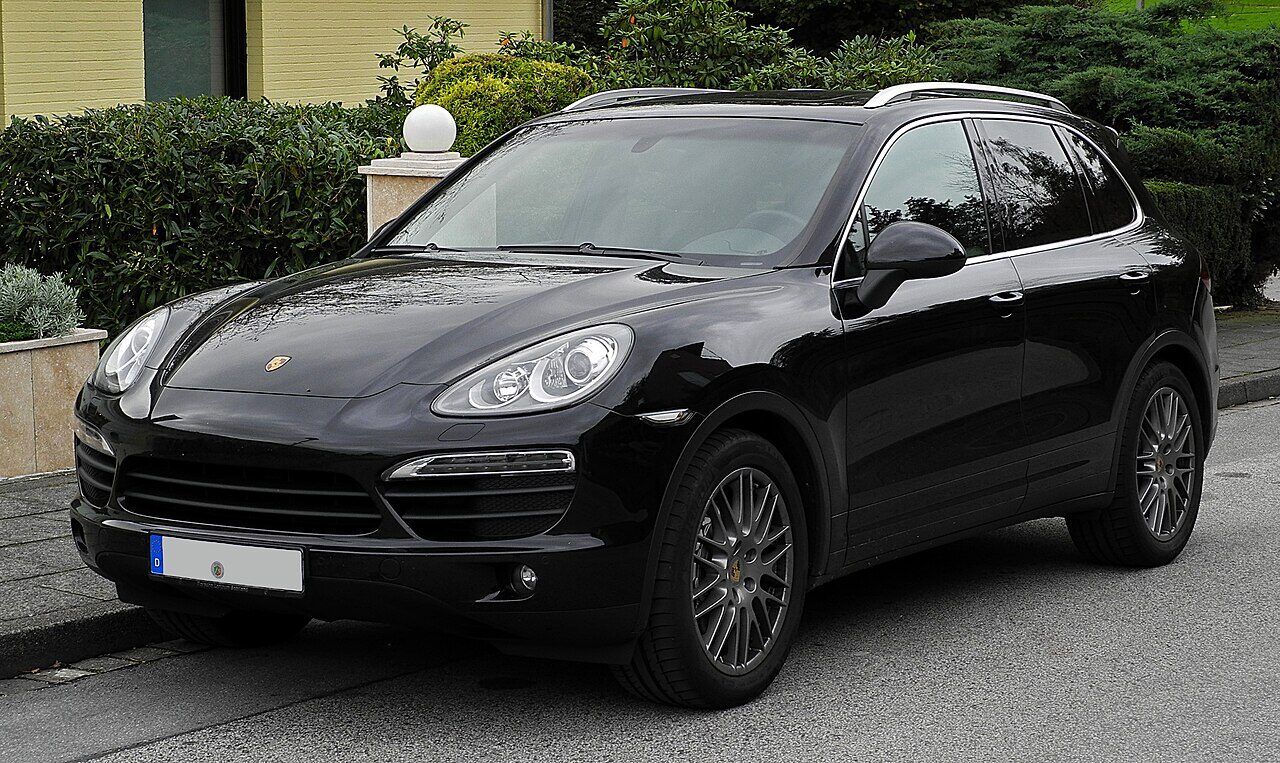 Porsche Cayenne (92A), pre- or post-facelift not identified · front three-quarter