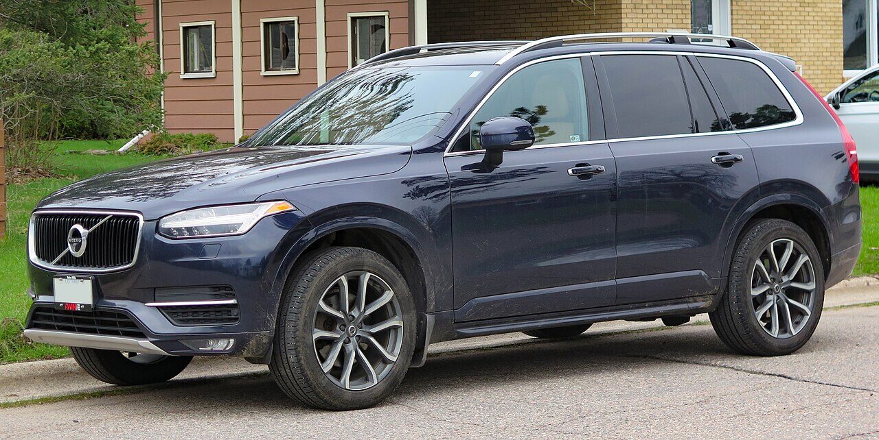 Volvo XC90, second generation, pre- or post-facelift not identified · front three-quarter